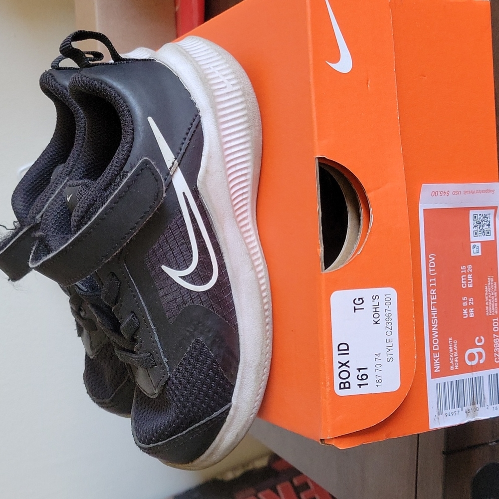 Nike toddler shoes